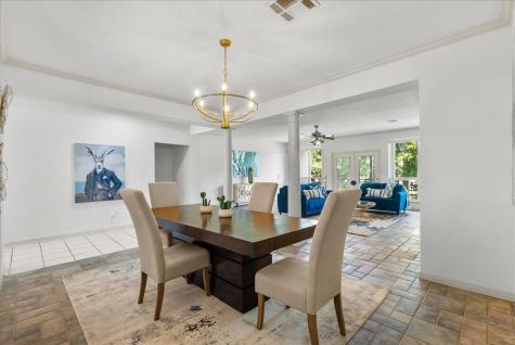307 Lakeside Lane Houston TX 77058