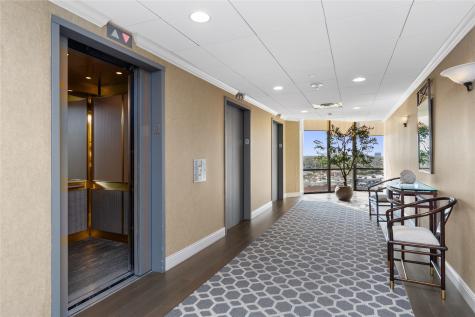 15 Greenway Plaza 11a Houston TX 77046