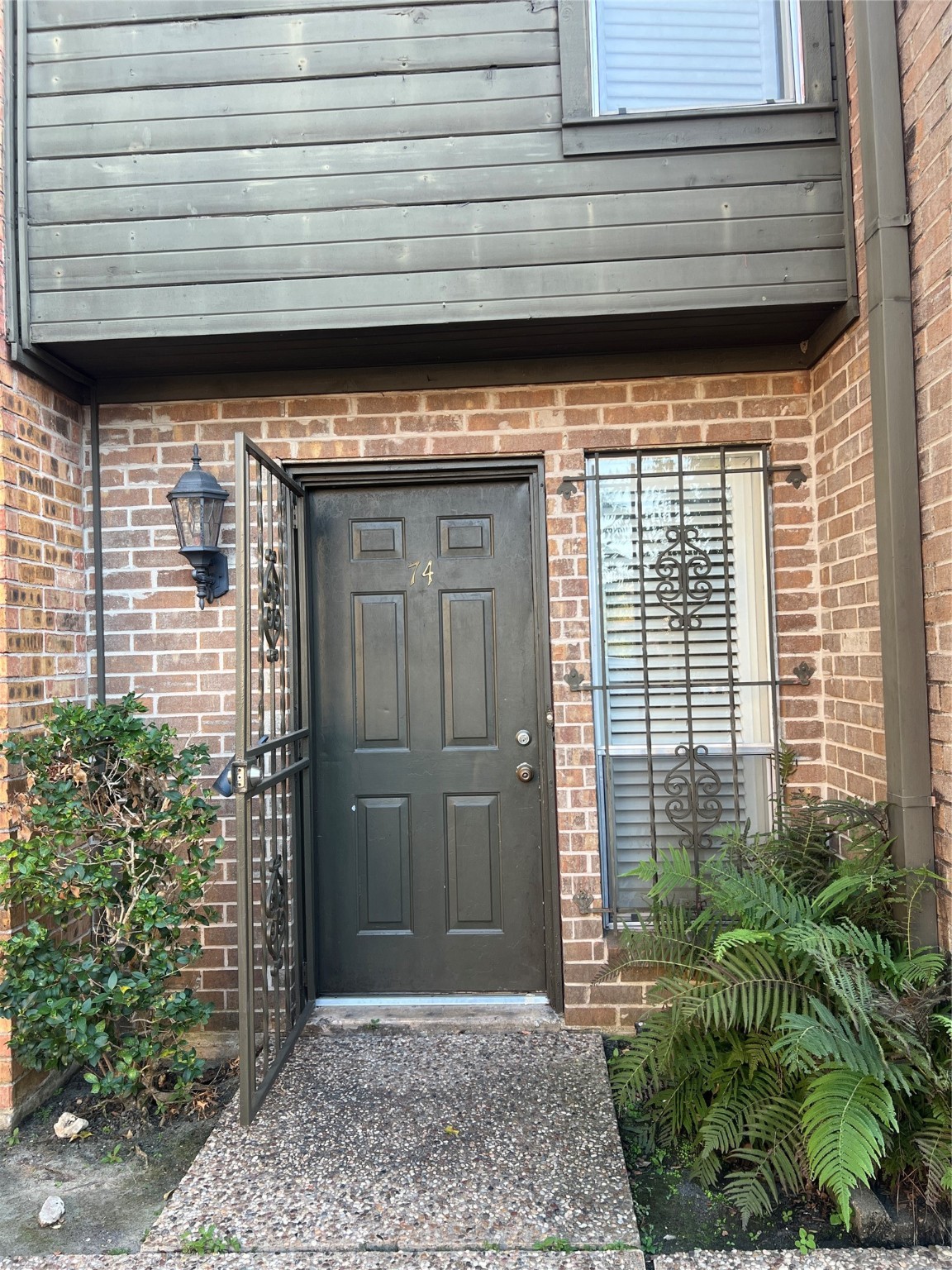 6111 Beverly Hill Street 74 Houston TX 77057