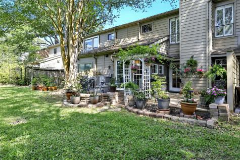 9400 Doliver Drive 6 Houston TX 77063