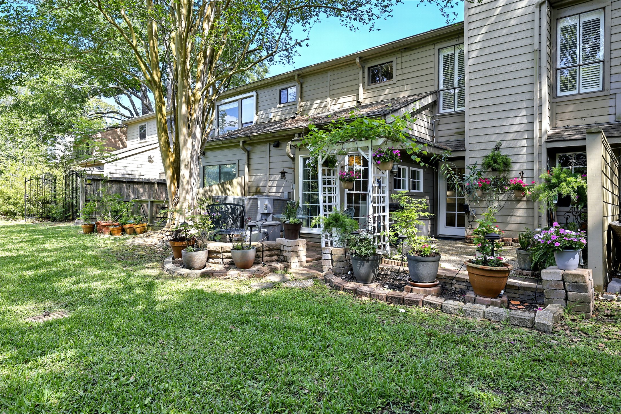 9400 Doliver Drive 6 Houston TX 77063