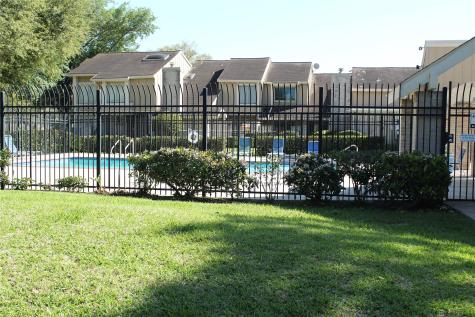 2316 Woodland Park Drive 15 Houston TX 77077