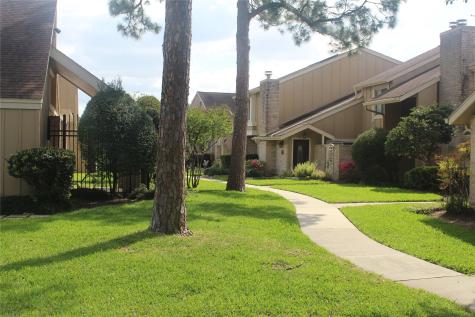 2316 Woodland Park Drive 15 Houston TX 77077