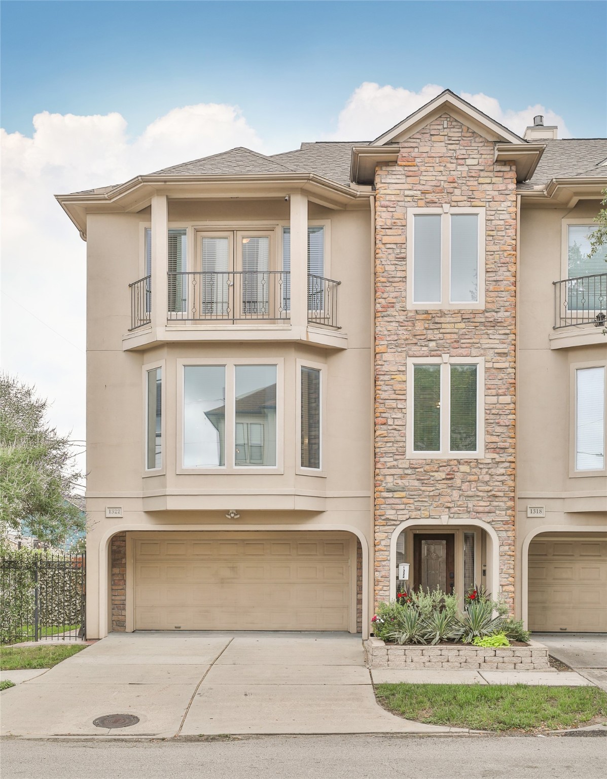 1322 Goliad Street Houston TX 77007