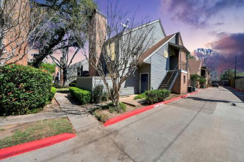 6601 Sands Point Drive 30 Houston TX 77074