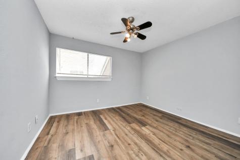 6601 Sands Point Drive 30 Houston TX 77074
