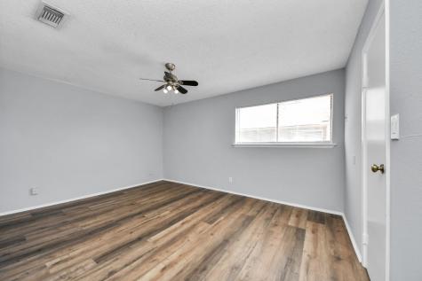 6601 Sands Point Drive 30 Houston TX 77074