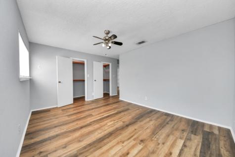 6601 Sands Point Drive 30 Houston TX 77074