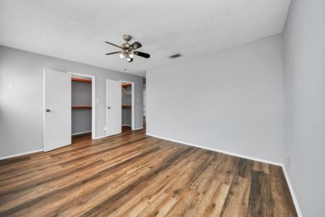6601 Sands Point Drive 30 Houston TX 77074