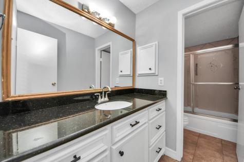 6601 Sands Point Drive 30 Houston TX 77074