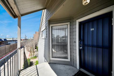6601 Sands Point Drive 30 Houston TX 77074