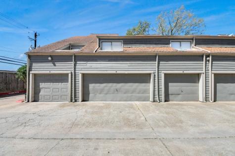 6601 Sands Point Drive 30 Houston TX 77074