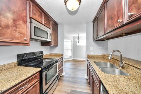 6601 Sands Point Drive 30 Houston TX 77074