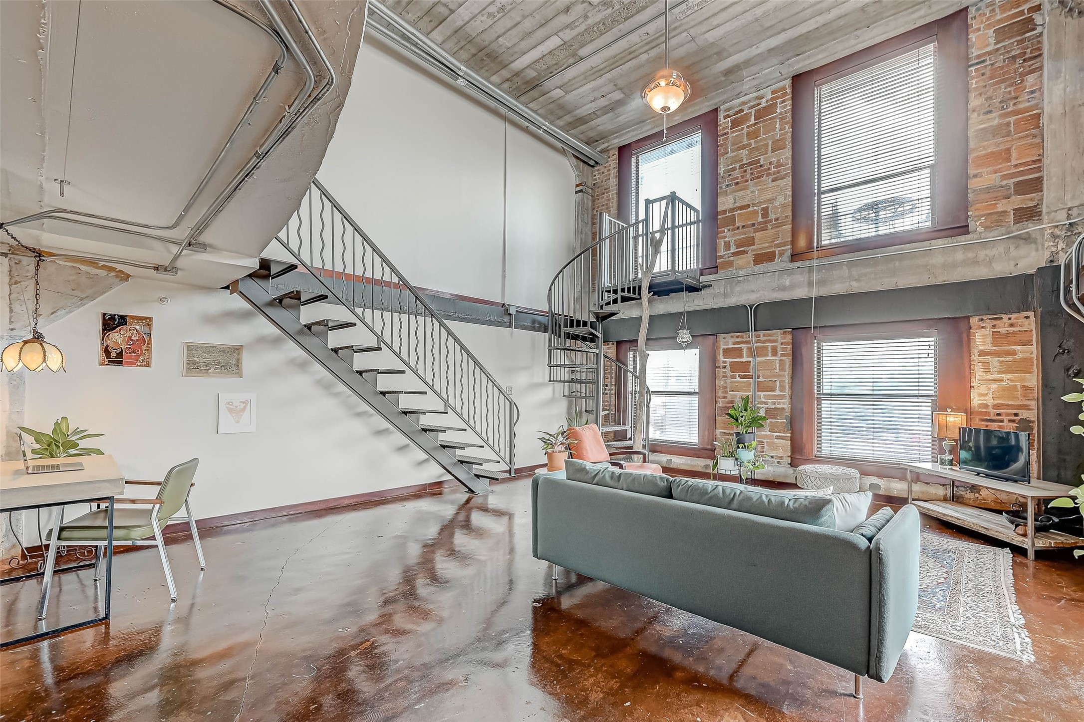 2205 Mckinney Street 417 Houston TX 77003