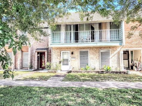 1916 Back Bay Drive Galveston TX 77551