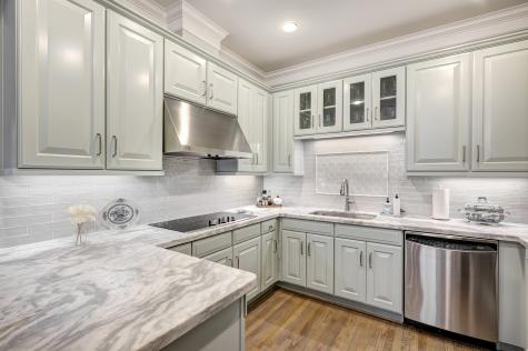 2211 Briarglen Drive 305 Houston TX 77027