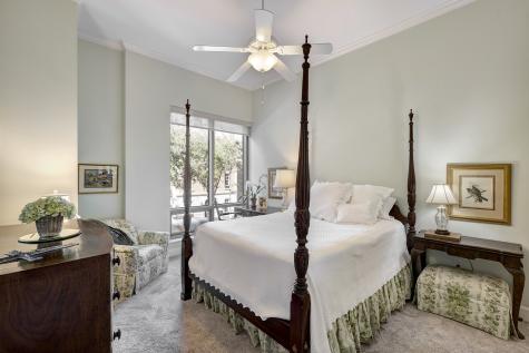 2211 Briarglen Drive 305 Houston TX 77027