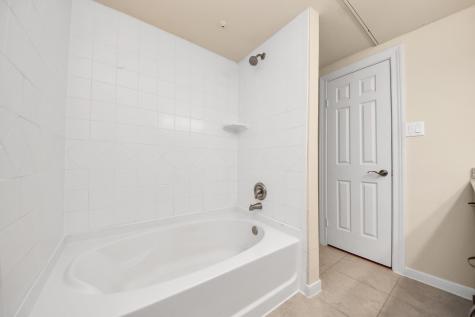 2700 Revere Street 109 Houston TX 77098