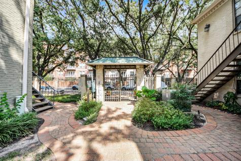 2700 Revere Street 109 Houston TX 77098