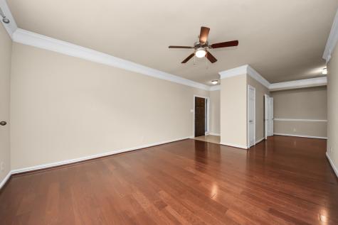 2700 Revere Street 109 Houston TX 77098