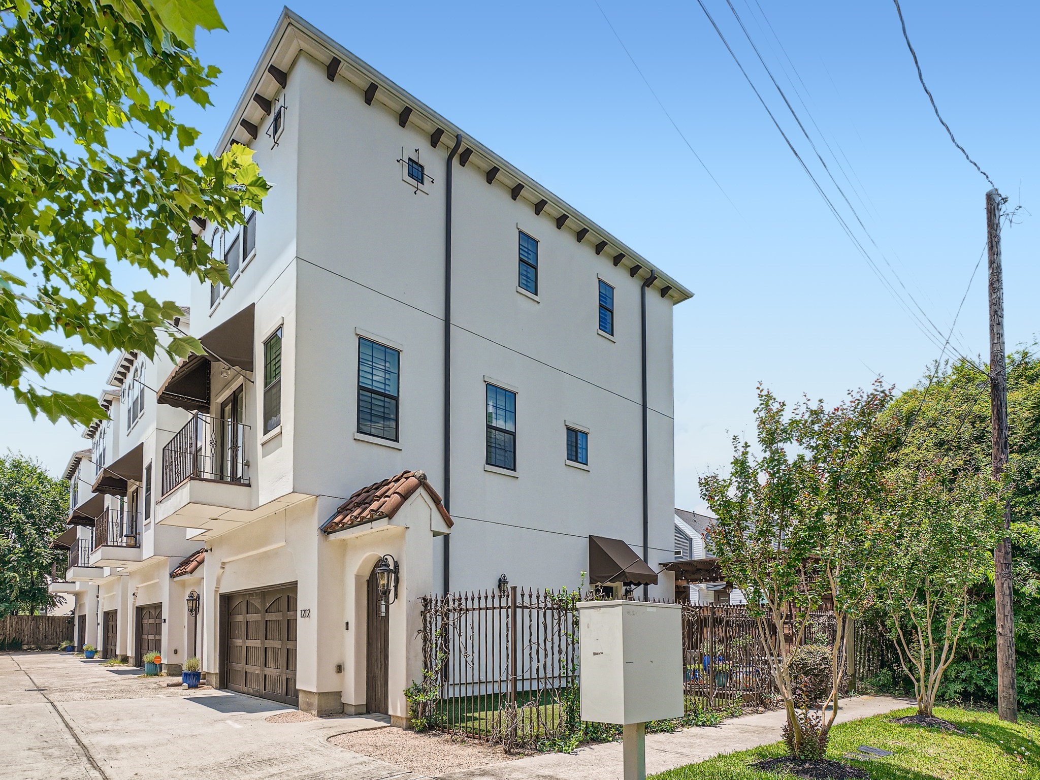 1206 W 24th Street Houston TX 77008
