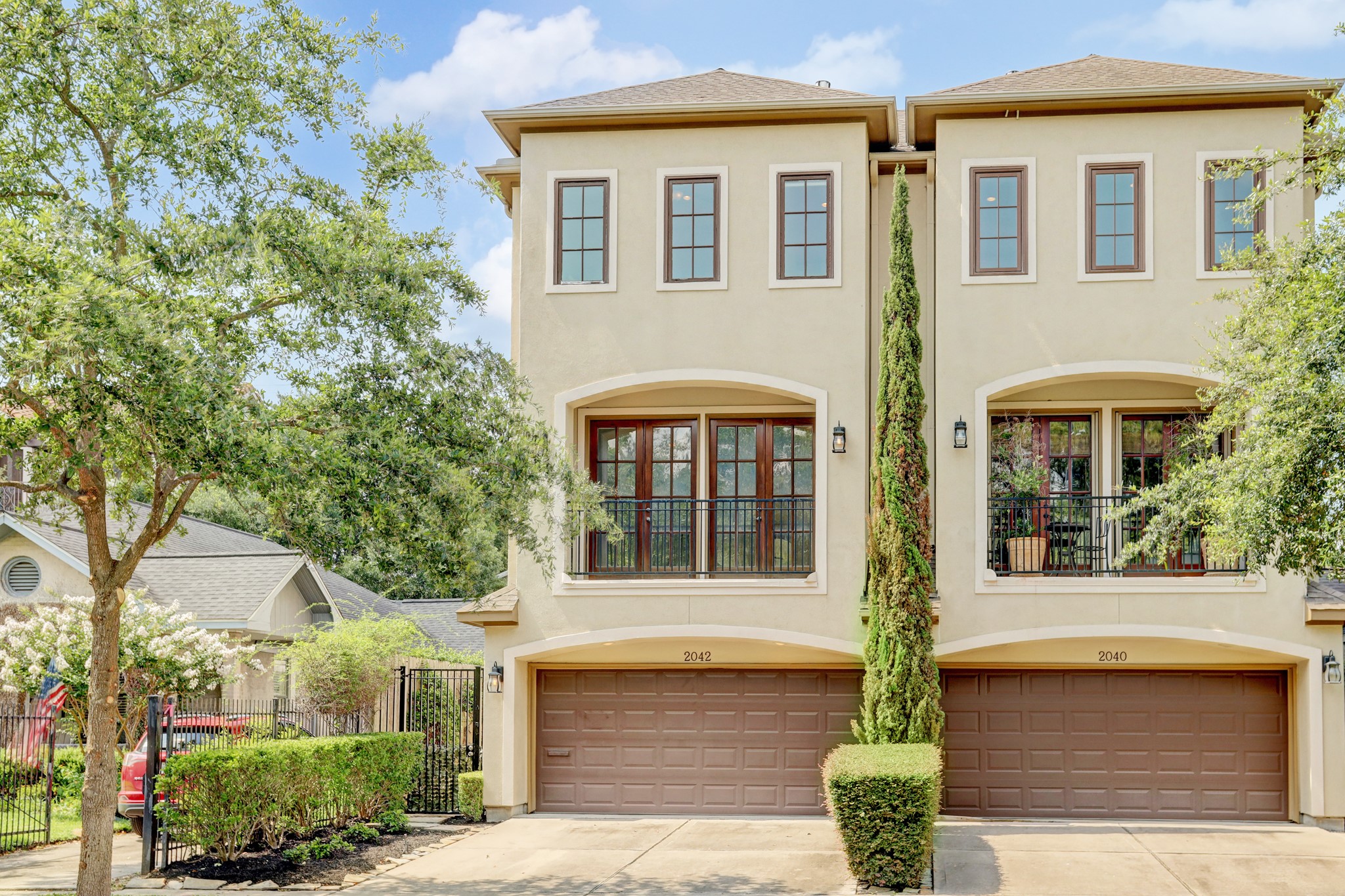 2042 W Main Street Houston TX 77098
