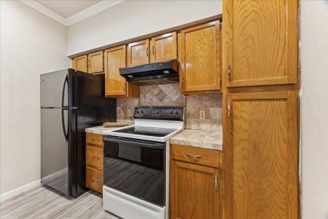 8055 Cambridge Street 37 Houston TX 77054