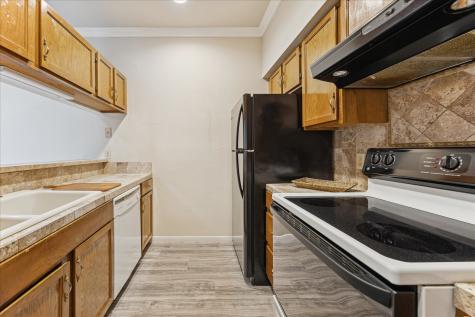 8055 Cambridge Street 37 Houston TX 77054