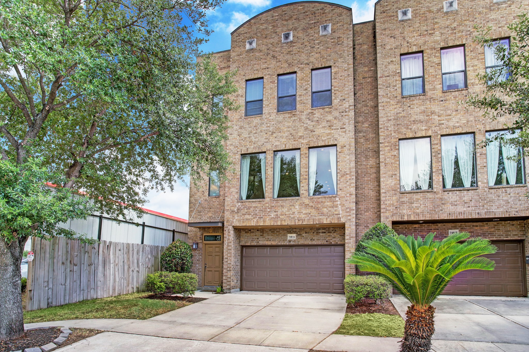 748 W 16th Street A Houston TX 77008