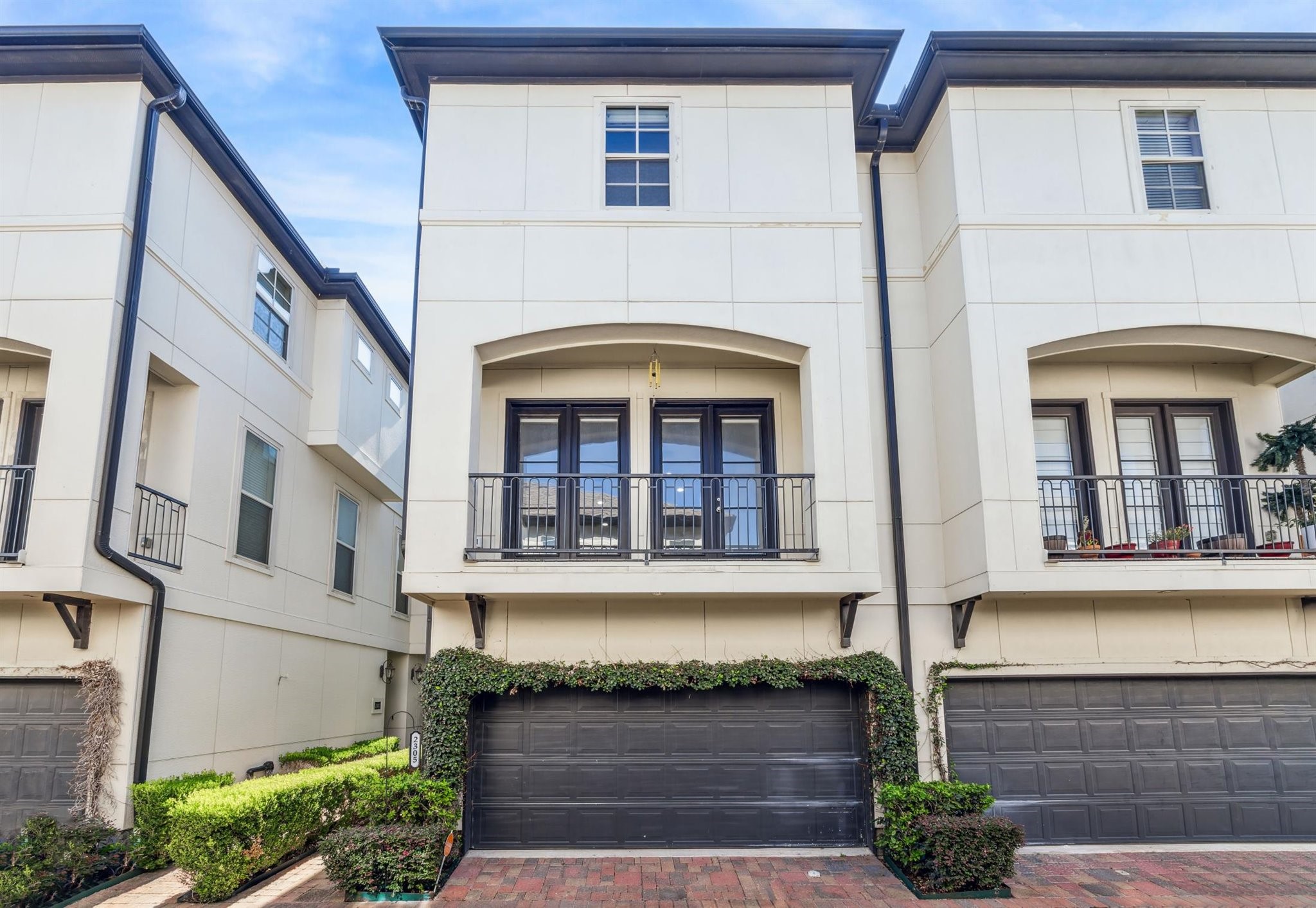2305 Hadley Street Houston TX 77003