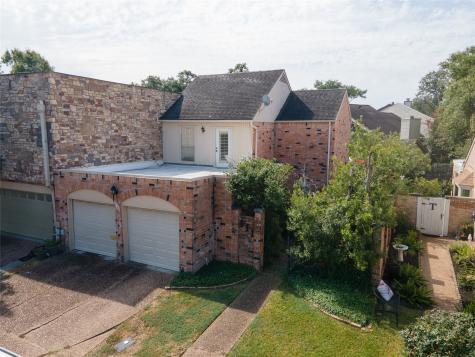 111 Phanturn Lane Bellaire TX 77401