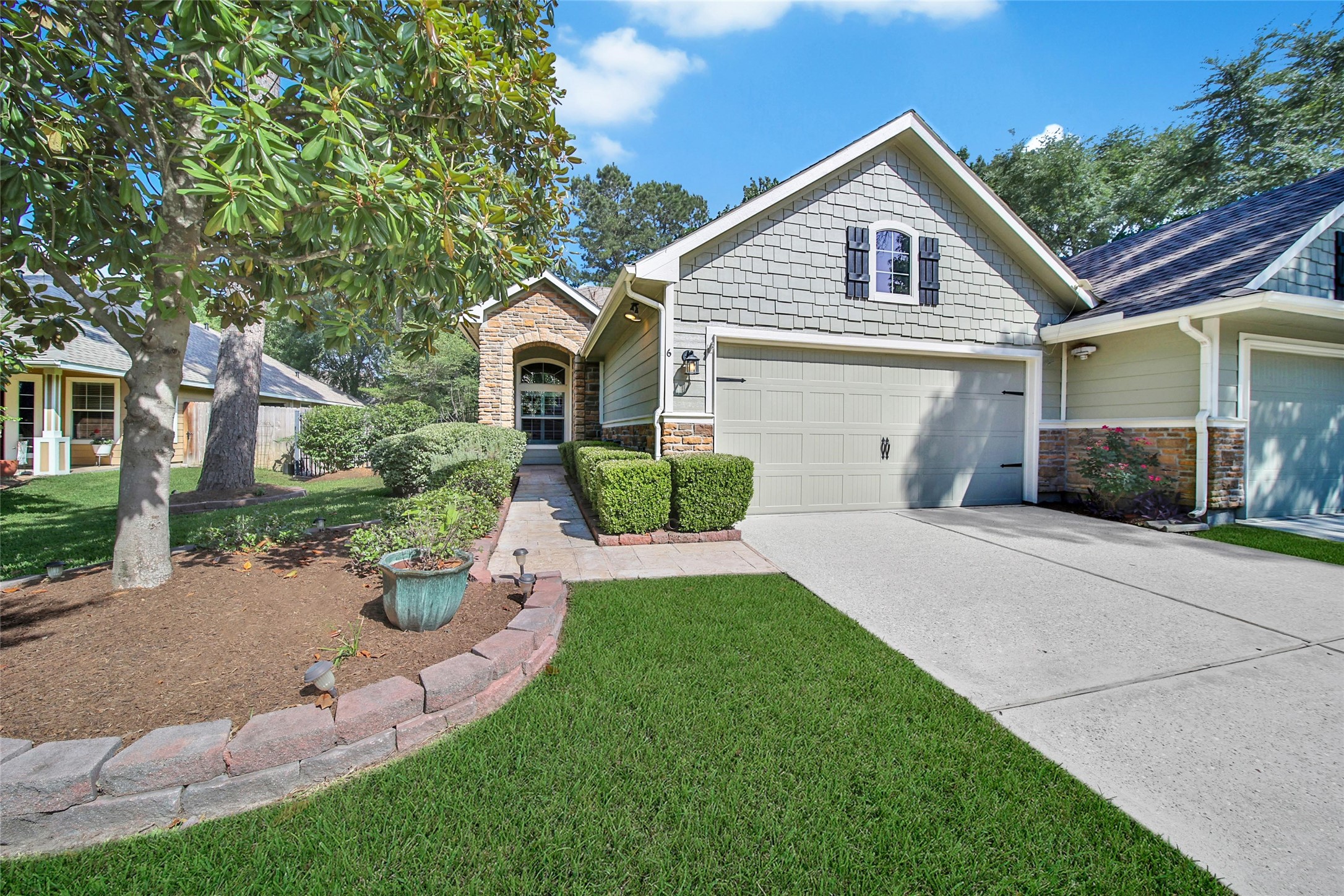 6 Fitzroy Place Conroe TX 77384