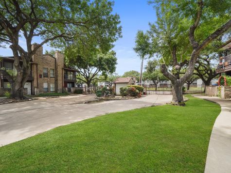 6633 W Airport Boulevard 1106 Houston TX 77035