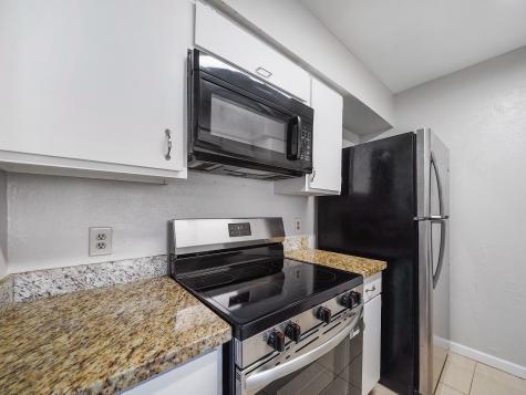 6633 W Airport Boulevard 1106 Houston TX 77035