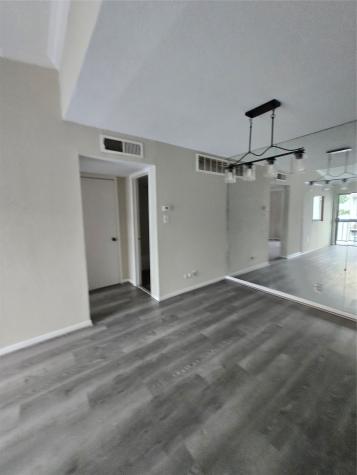 9550 Deering Drive 408 Houston TX 77036