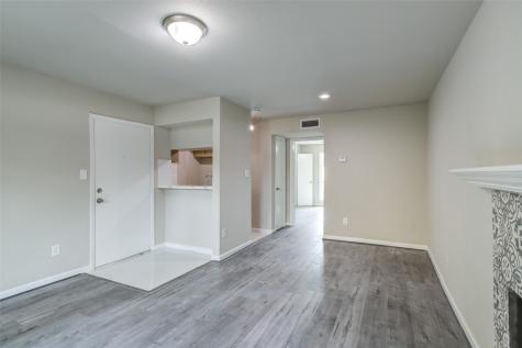 3300 Pebblebrook Drive 15 Seabrook TX 77586