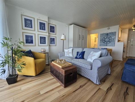 415 E Beach Drive 804 Galveston TX 77550