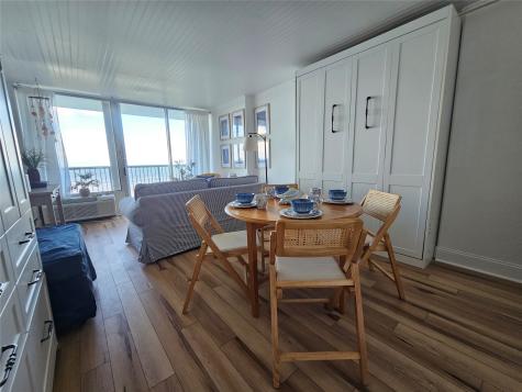 415 E Beach Drive 804 Galveston TX 77550