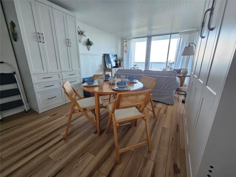 415 E Beach Drive 804 Galveston TX 77550