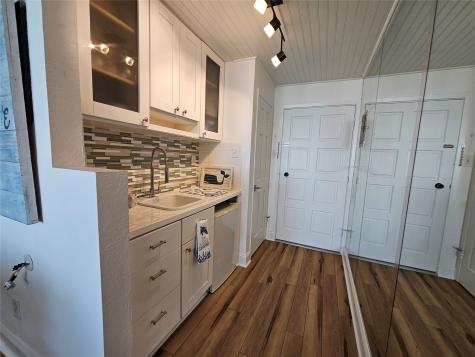 415 E Beach Drive 804 Galveston TX 77550