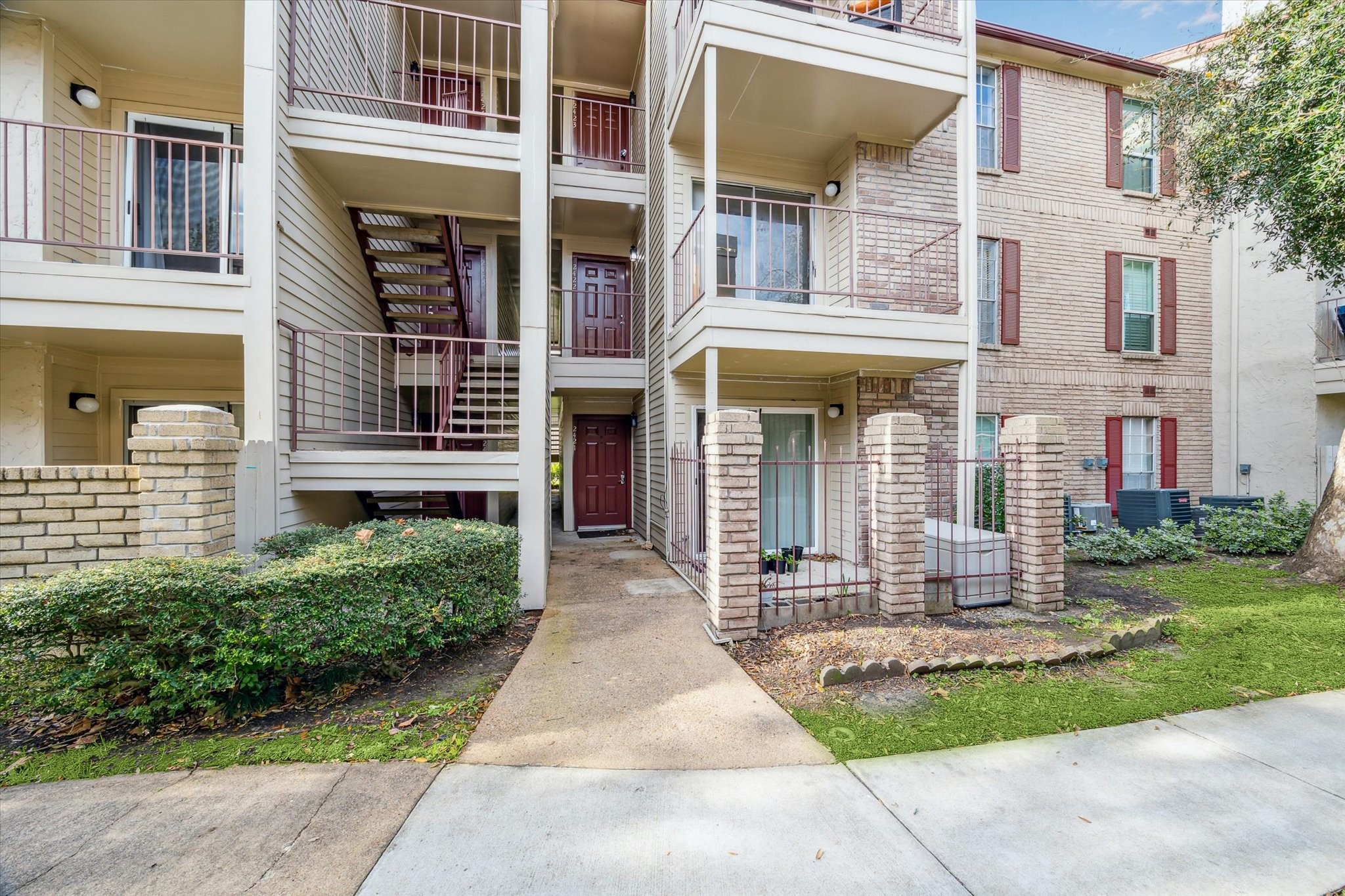 2120 El Paseo Street 2422 Houston TX 77054