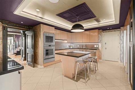 101 Westcott Street 2001 Houston TX 77007