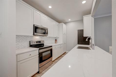 8077 El Mundo Street 8077 Houston TX 77054