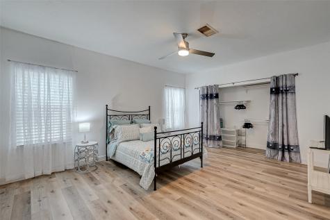 8077 El Mundo Street 8077 Houston TX 77054