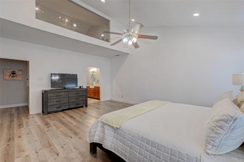 8077 El Mundo Street 8077 Houston TX 77054