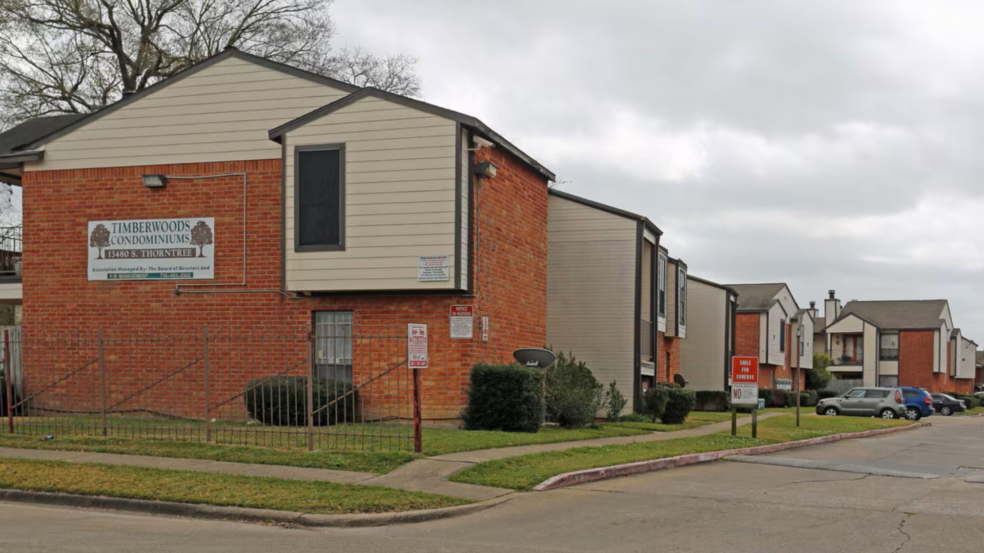 13480 S Thorntree Drive 910 Houston TX 77015