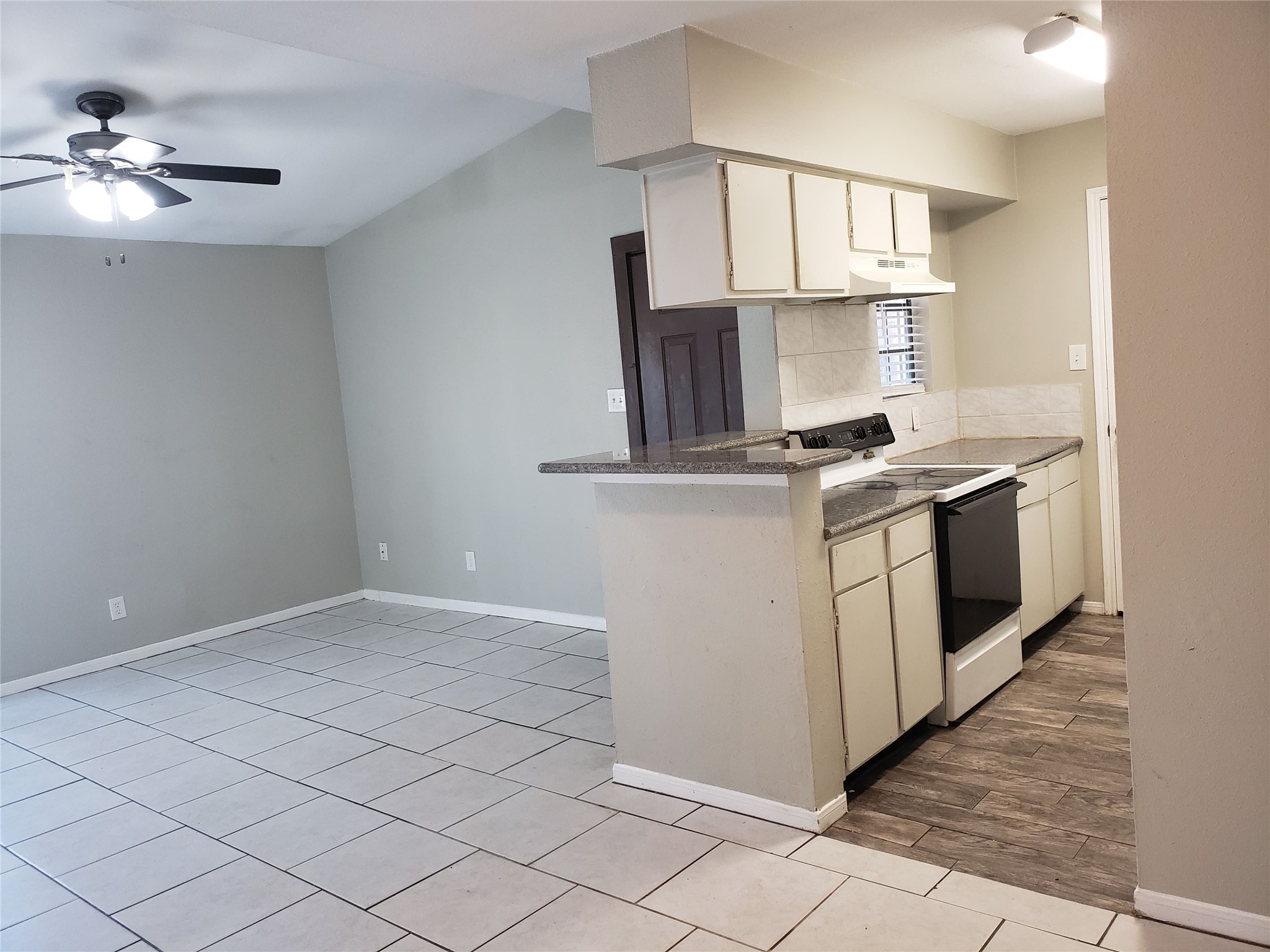 9550 Deering Drive 404 Houston TX 77036