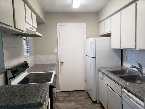9550 Deering Drive 404 Houston TX 77036