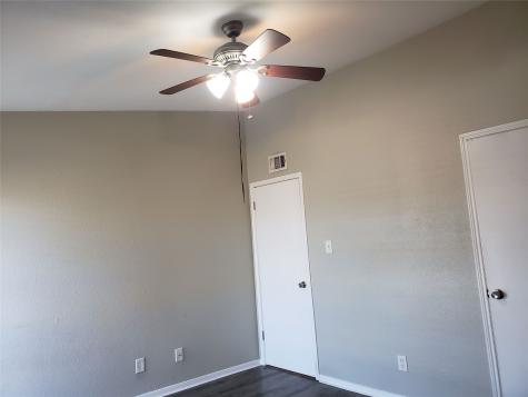 9550 Deering Drive 404 Houston TX 77036