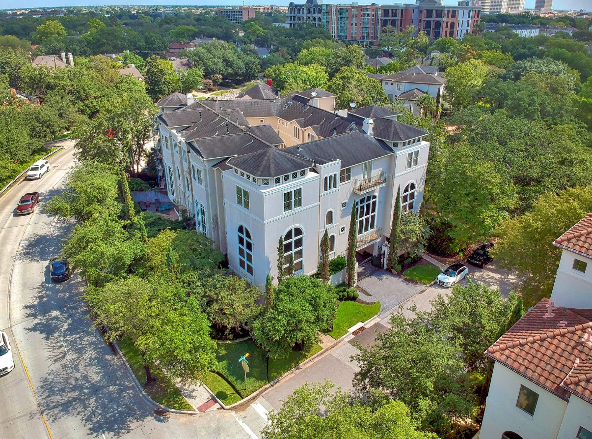 2094 Brentwood Drive Houston TX 77019